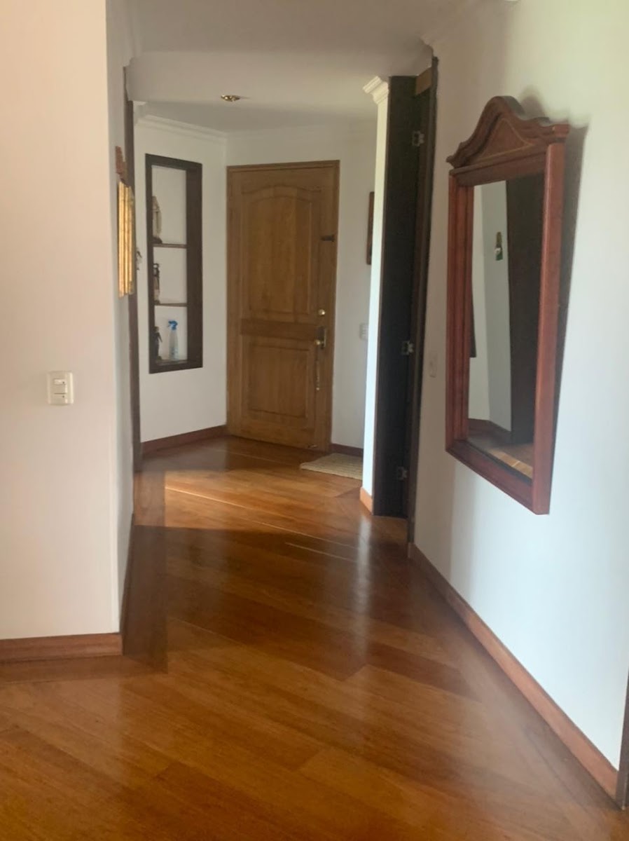 Apartamento En Venta - La Carolina, Bogota