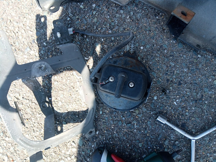 ワゴンRのDIY工房ファクトリーT.K・チーム改車音・DIY・フロントランプ周り交換調整・今年の夏仕様に関するカスタム事例の投稿画像5枚目