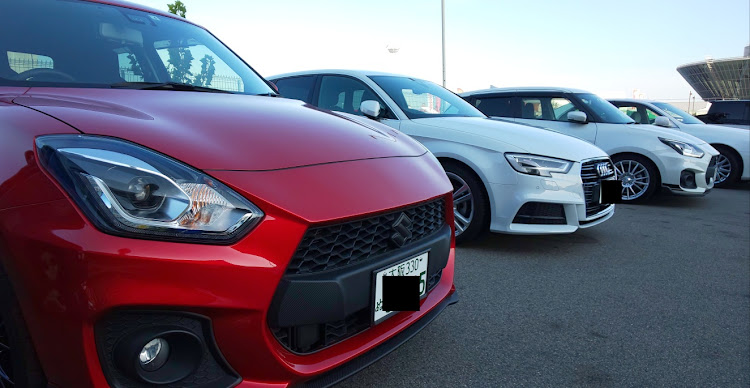 スイフトスポーツの大阪府・南港・昭和レトロ万博・旧車イベント・エモい🧡貴婦人に関するカスタム事例の投稿画像2枚目