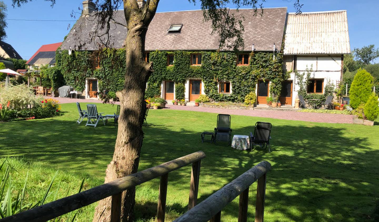 House with garden Condé-en-Normandie