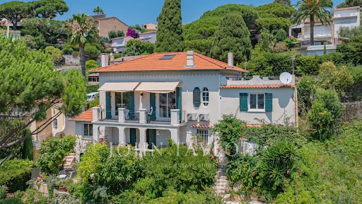 Seaside house 1
