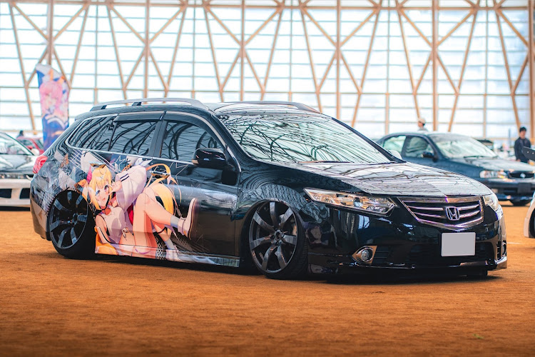 アコードツアラーのエアサス・#アコードツアラー・痛車に関するカスタム事例の投稿画像1枚目