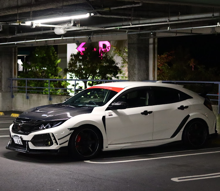 シビックタイプRのJK❤FK8・石亀峠・SEIBON・ZN6・カメ活📷に関するカスタム事例の投稿画像2枚目