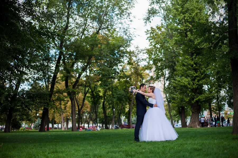 Wedding photographer Denis Kolesnichenko (dezz). Photo of 19 November 2014