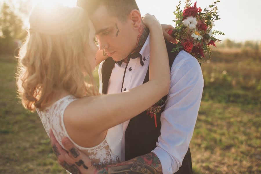 Fotógrafo de casamento Vitaliy Chudnov (beloechudo). Foto de 19 de fevereiro 2016