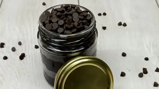 Choco Chip Jar Cake