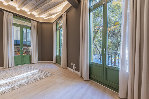 Contemporary apartment with terrace 5