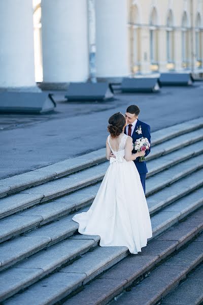 Fotógrafo de casamento Oleg Shishkunov (shishkunov). Foto de 7 de fevereiro 2017