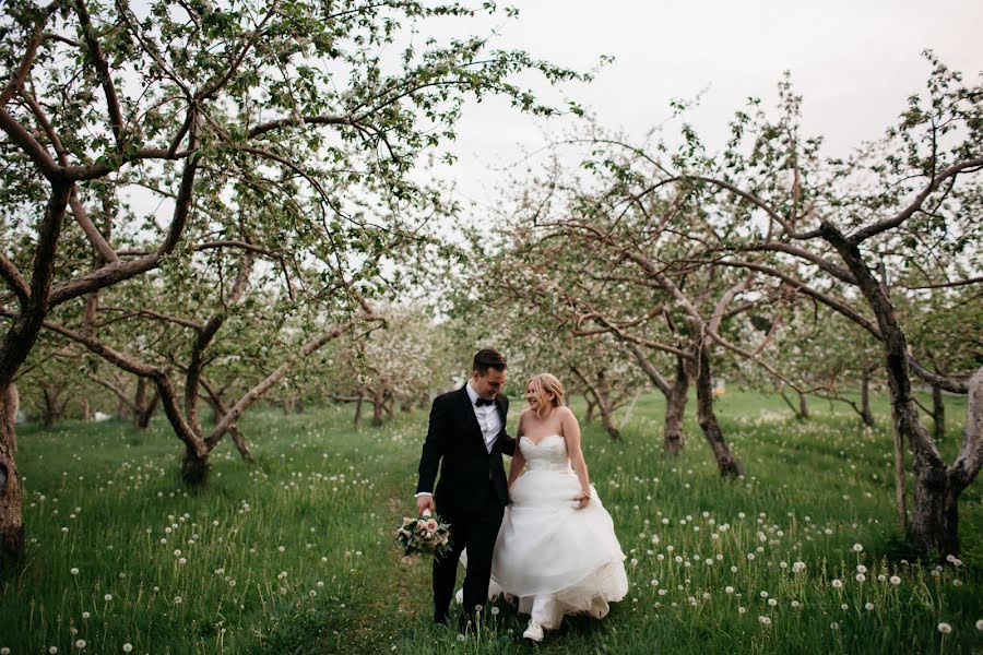 Wedding photographer Ella Mack (tea-oranges). Photo of 2 May 2019