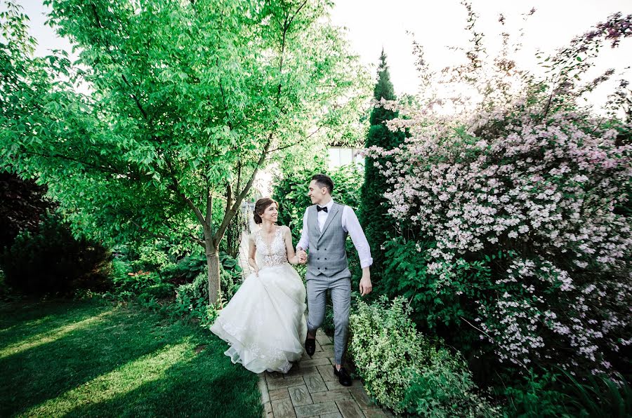 Fotógrafo de casamento Anatoliy Atrashkevich (atrashkevich). Foto de 26 de junho 2019