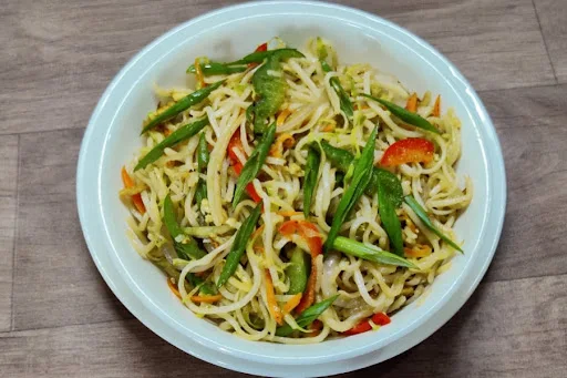 Veg Hakka Noodles