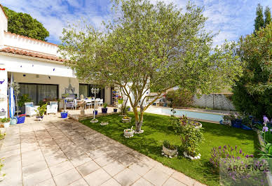 Maison avec piscine et terrasse 14