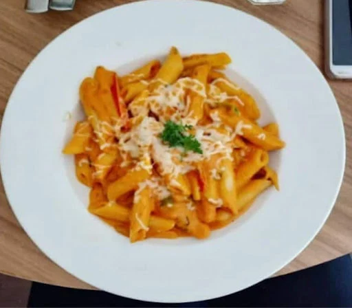 Club Pink Sauce Penne Pasta - Veg