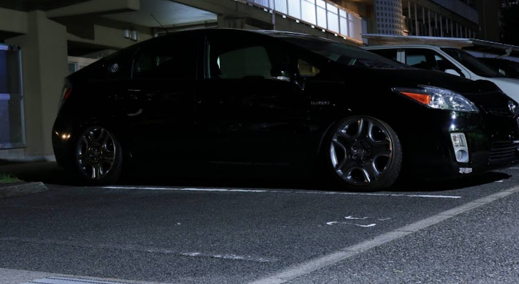 プリウスのNewホイール・usdm・純ベタ派・ホイルチェンジ] ‘͇̂•̩̫’͇̂ ͒)ฅ ﾆｬ❣に関するカスタム事例の投稿画像1枚目