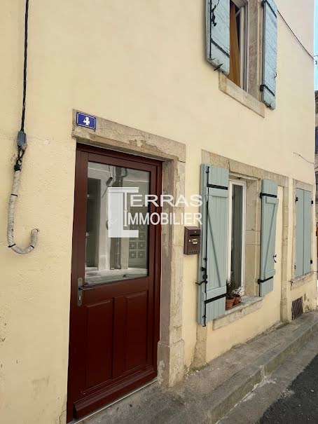 Location  maison 3 pièces 85 m² à Valreas (84600), 620 €