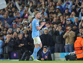 🎥 Kevin De Bruyne escorté hors de la pelouse par la sécurité lors des célébrations de Manchester City