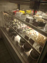 Cake Room photo 3