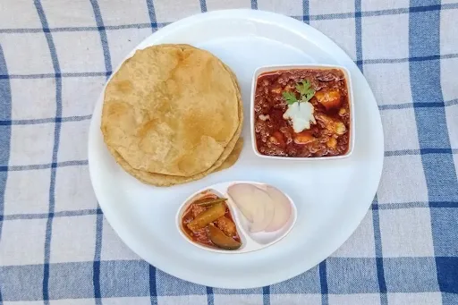 8 Aloo Poori