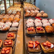 Lilliane Bakery 莉莉安可頌烘焙專門店(台北八德店)