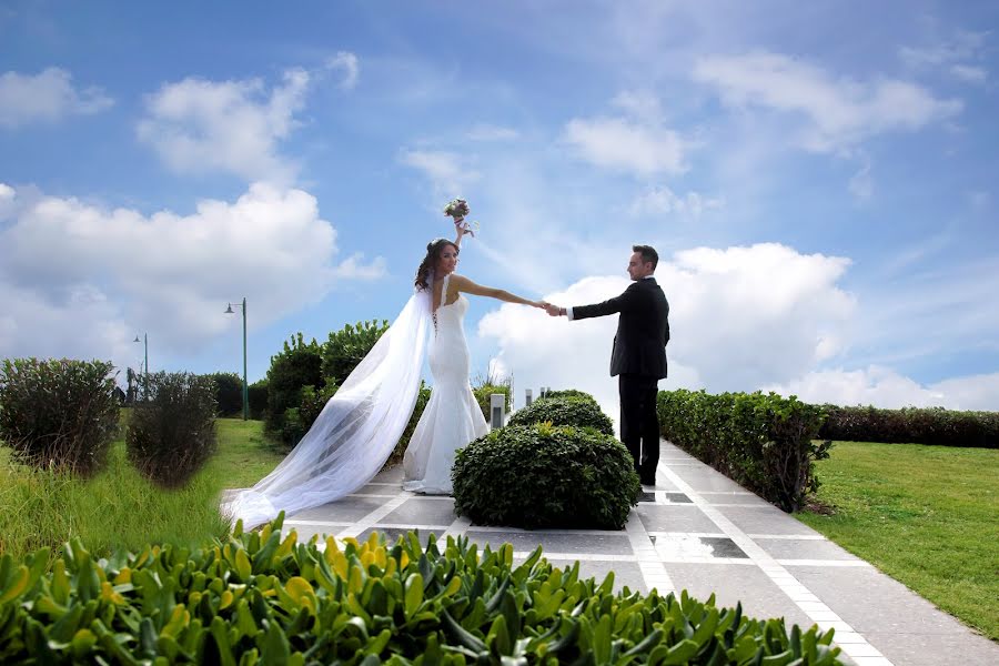 Fotógrafo de casamento Bülent Oral (antalyaturkey). Foto de 20 de março 2019