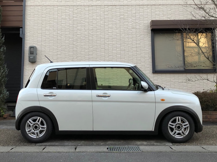 アルトラパンの洗車・ラパン・33ラパン・HE33S・まだスタッドレスに関するカスタム事例の投稿画像1枚目