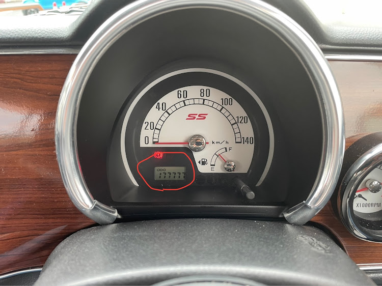 アルトラパンのDIY・昭和スタイル・レトロ感・クラッシックミニ風・ブリティッシュレーシンググリーンに関するカスタム事例の投稿画像1枚目