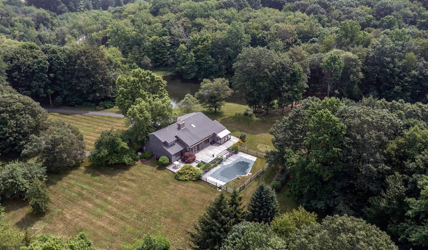 House with garden and terrace Washington