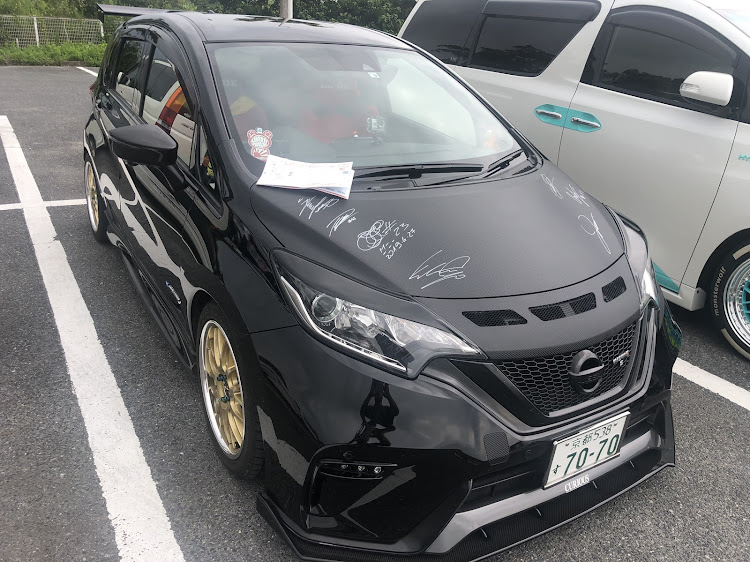 ノートの陸運局・車検・フロントリップスポイラー・リアウイングに関するカスタム事例の投稿画像5枚目