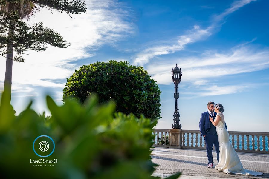 Wedding photographer Juan Lopez Rodriguez (lopezstudio). Photo of 17 August 2020