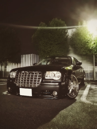 300c のsrt8 アメ車 警告灯 修理代がいくらになるのかわからない 情報求む に関するカスタム メンテナンスの投稿画像 車 のカスタム情報はcartune