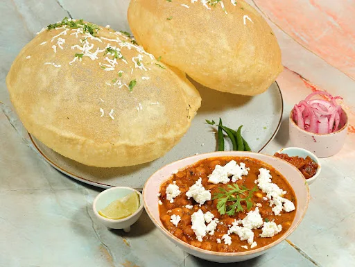 Paneer Choley Bhature (2 Pcs Paneer Bhature)