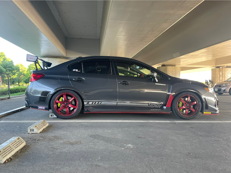 WRX STIのWRX STI VAB・みんなのセンターキャップが見たい・フォロワーさんと、プチツー・サンシャインワーフ神戸・峠ステッカーに関するカスタム事例の投稿画像26枚目
