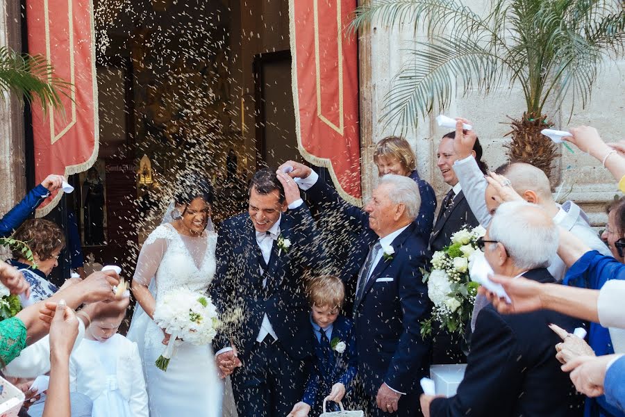 Fotografo di matrimoni Alessandro Castelli (obscura). Foto del 22 maggio 2019