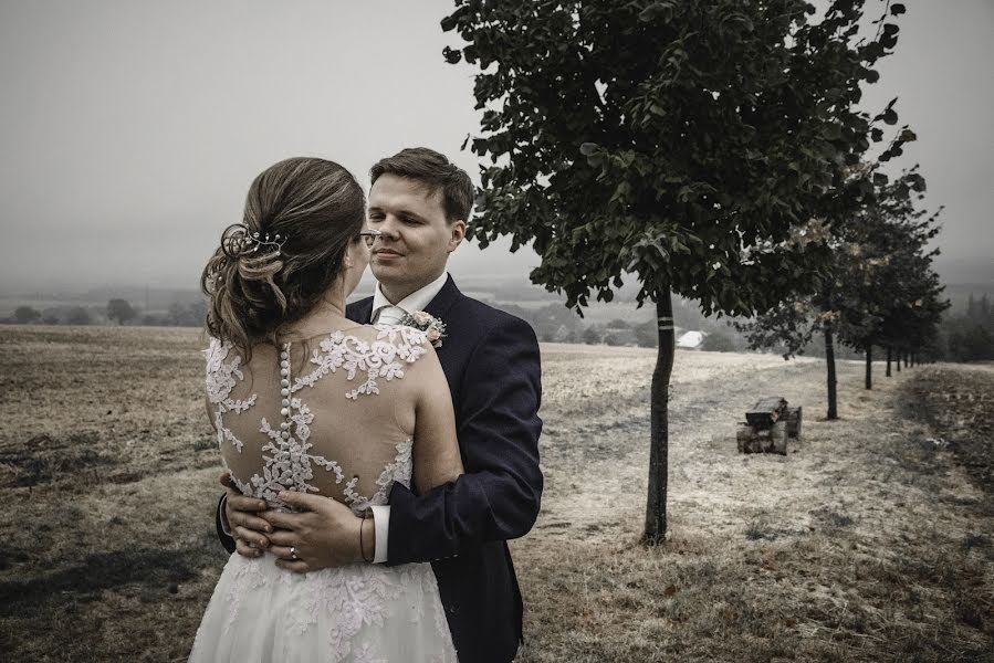 Fotógrafo de casamento Alice Charvátová (aleafoto). Foto de 4 de setembro 2018