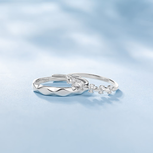 Title 2, S925 Sterling Silver Couples Ring Set. Light L...