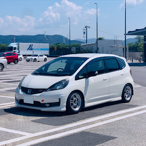 フィット GE8