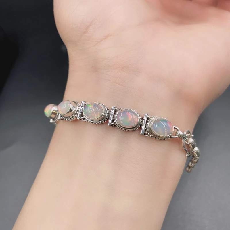 Bracelet Femme Personnalité Créative Style Ethnique Rétro Bijou Élégant pour Femme Accessoire de Mode Unique et Tendance.