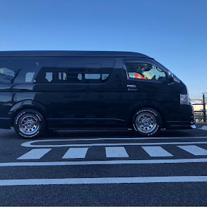 ハイエース