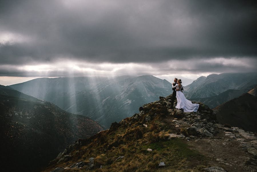 Photographer sa kasal Michał Misztela (mmisztela). Larawan ni 14 Pebrero 2023