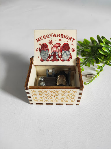 Title 5, Wooden Hand-cranked Music Box Merry Christmas M...