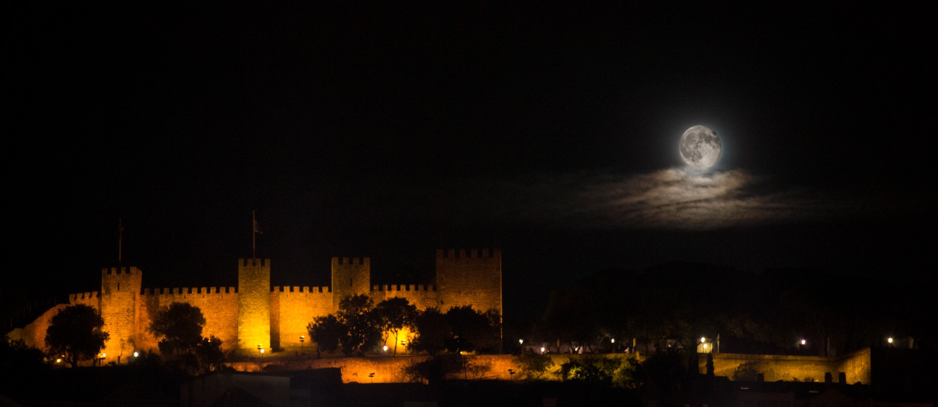 Le torri di luna di utente cancellato