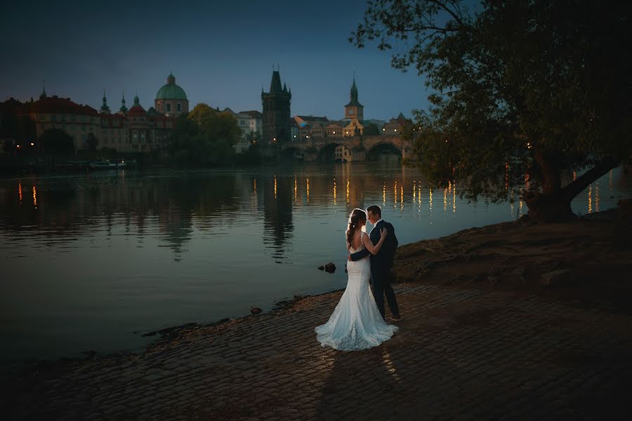 Fotografo di matrimoni Kurt Vinion (vinion). Foto del 10 luglio 2023