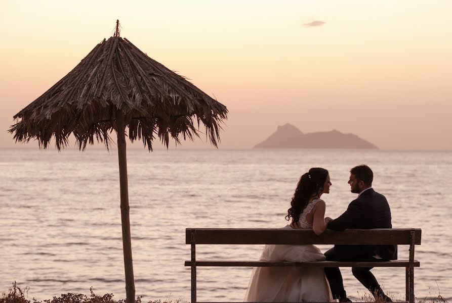 Fotografo di matrimoni Manos Chalampalakis (chalampalakis). Foto del 2 maggio 2023