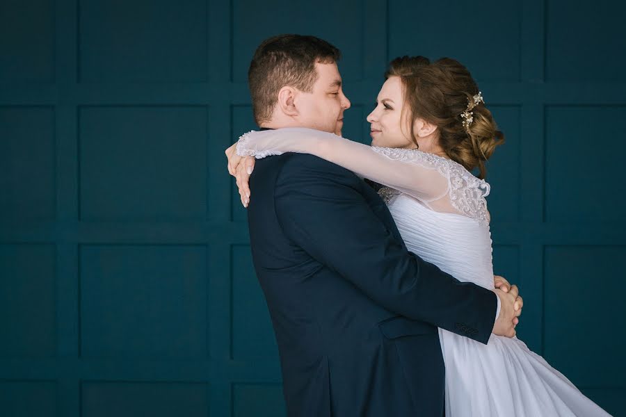 Fotógrafo de casamento Ekaterina Guselnikova (katefoto). Foto de 17 de fevereiro 2019