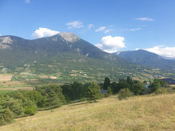 terrain à Chateauroux-les-alpes (05)