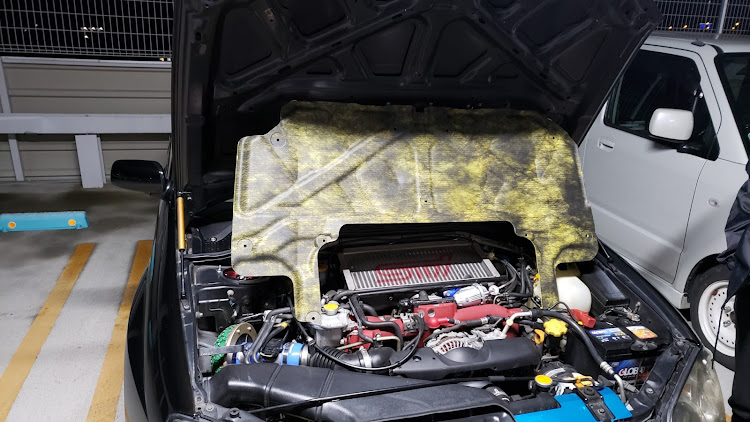 インプレッサ WRX STIのフードインシュレーター・ボンネットインシュレーター交換・ボンネットインシュレーターに関するカスタム事例の投稿画像9枚目