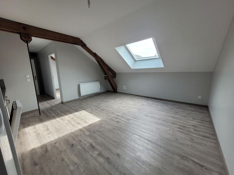 Location  appartement 2 pièces 31 m² à La Souterraine (23300), 420 €