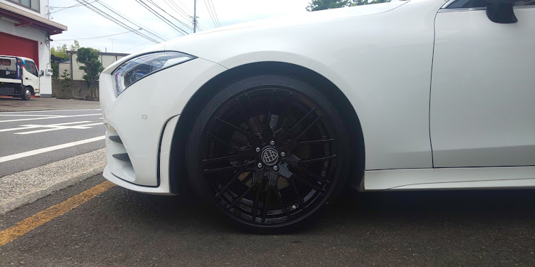 嘉衛門（かえもん）さんが投稿した嘉衛門港北店・メルセデスベンツ・CLS・ロルフハルトゲ・ブラックホイールに関するカスタム事例の投稿画像2枚目