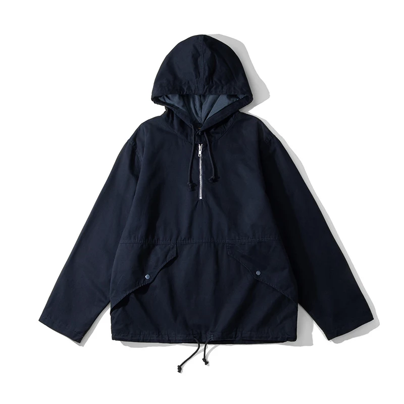 Kapüşonlu kamuflaj ceket Outdoor Parka Trençkot. Açık hava maceraları, yürüyüş, kamp ve yağmurdan korunma için mükemmel.