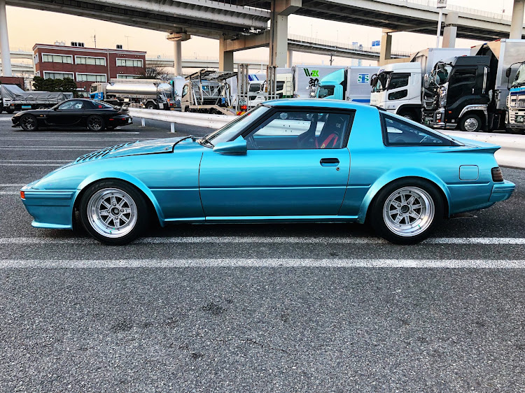 RX-7のRX-7・sa22cに関するカスタム事例の投稿画像2枚目